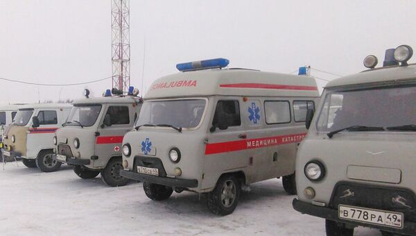 Автомобили скорой помощи в аэропорту Магадана