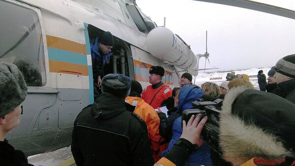 Эвакуация моряков вертолётом Ми-8 МЧС в Магадан