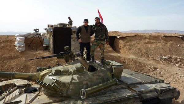 Правительственные солдаты на позиции возле города Маалула, Сирия. Архивное фото