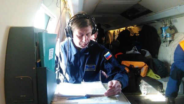 Поисково-спасательная операция в районе крушения траулера в Охотском море