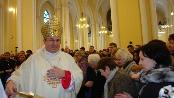 Посол Ватикана Иван Юркович возглавил пасхальную мессу в Москве