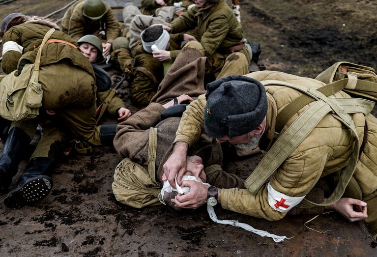 Участники военно-исторического фестиваля Забытый подвиг – Вторая Ударная армия