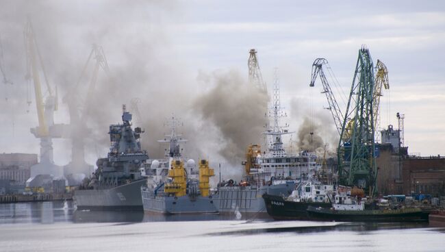 Пожар на АПЛ Орел, которая проходит ремонт на заводе Звездочка, Северодвинск