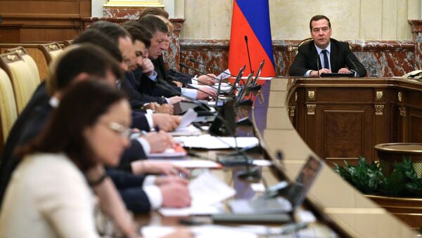 Председатель правительства России Дмитрий Медведев проводит совещание с членами кабинета министров РФ в Доме правительства РФ