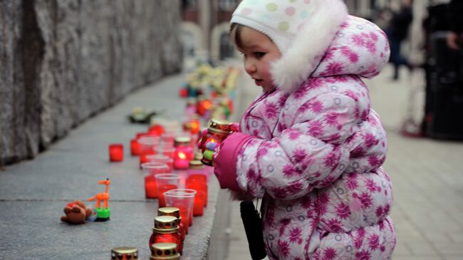На вечере-реквиеме Прерванный полет... памяти детей, погибших за время конфликта на Донбассе, архивное фото