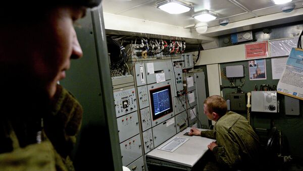 Военнослужащие во время несения боевого дежурства зенитными ракетными дивизионами в Московской области. Архивное фото