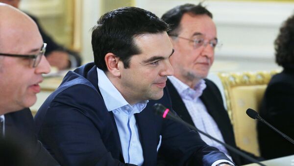 Премьер-министр Греции Алексис Ципрас (в центре) в Доме приемов правительства РФ