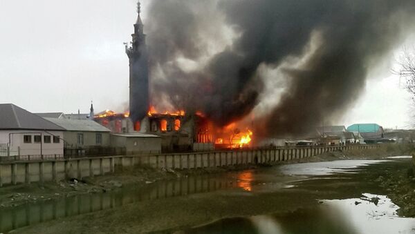 Пожар в центральной городской мечети города Кизляра, Дагестан