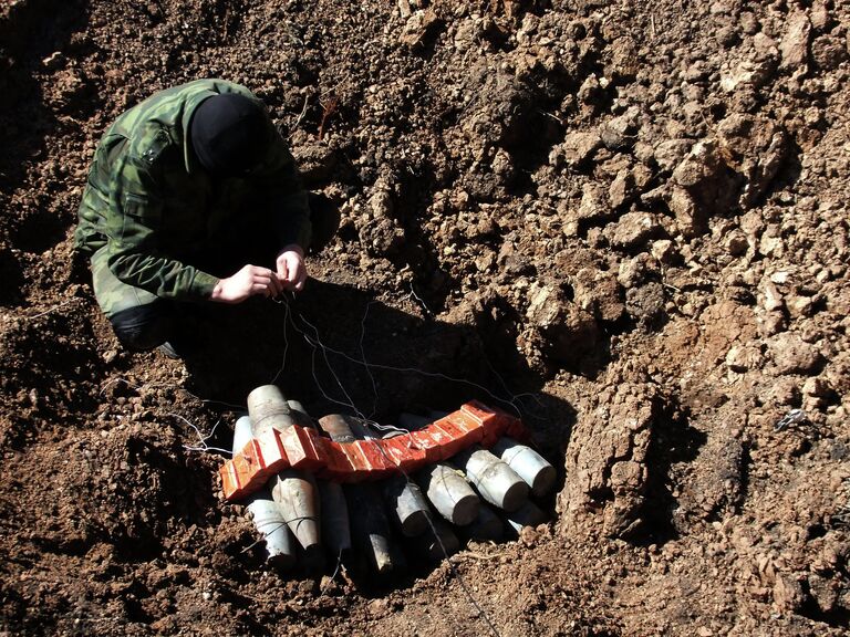 Обезвреживание неразорвавшихся боеприпасов на территории ДНР