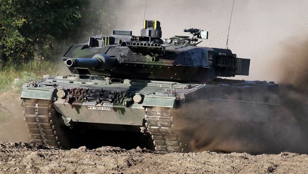 Немецкий военный танк Leopard-2. Архивное фото