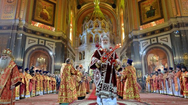 Патриарх Московский и всея Руси Кирилл проводит праздничное пасхальное богослужение в храме Христа Спасителя в Москве