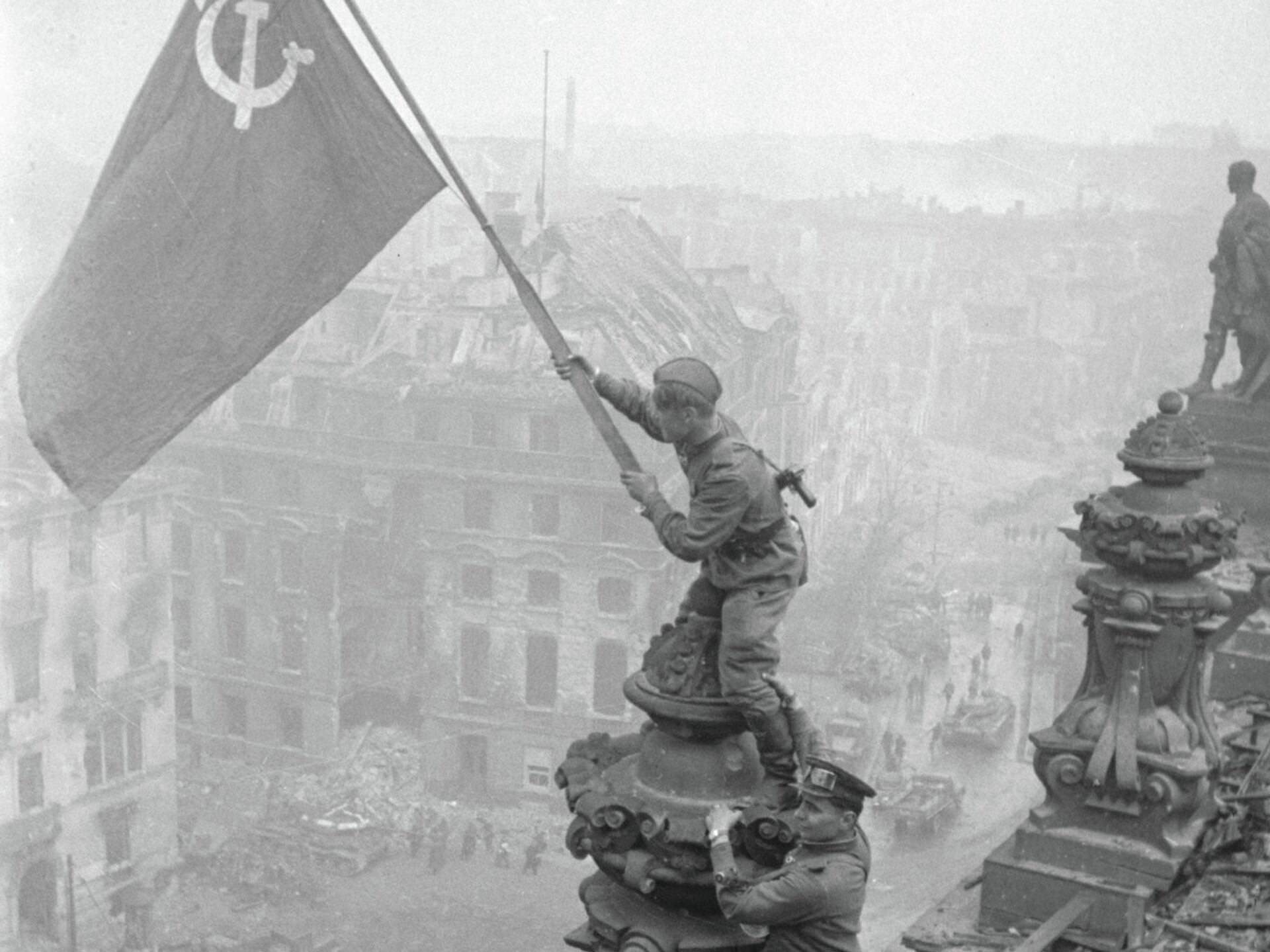 День победы флаг над рейхстагом