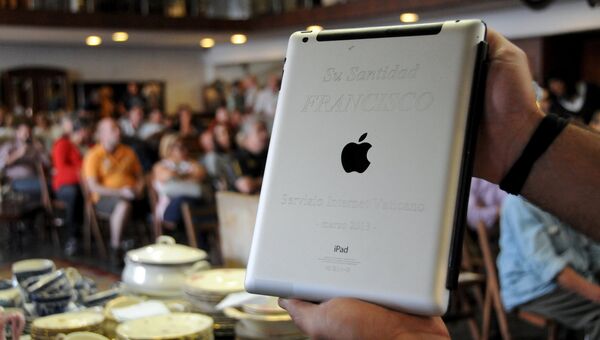 iPad Папы Франциска, проданный на аукционе в Уругвае