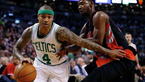 Баскетболисты Бостона обыграли Торонто в домашнем матче регулярного чемпионата НБА