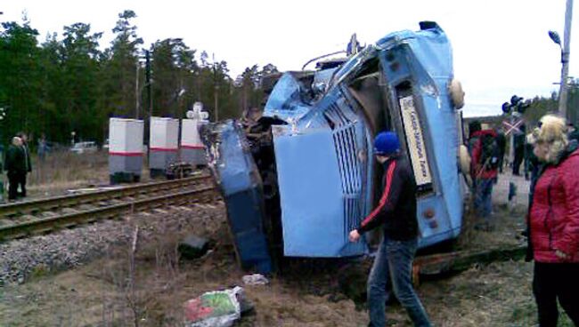 ДТП в Ленинградской области с участием рейсового автобуса и локомотива