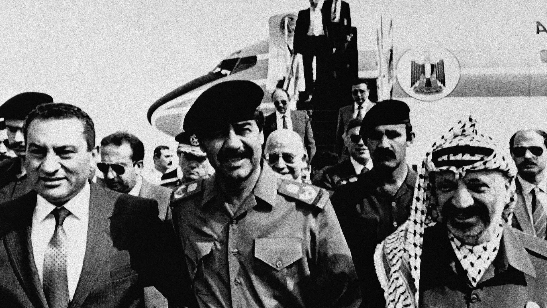 Хосни Мубарак, Саддам Хусейн и Ясир Арафат во время встречи в Багдаде, 1988 год - РИА Новости, 1920, 30.12.2021