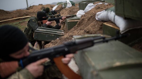 Украинские военные у села Широкино Донецкой области