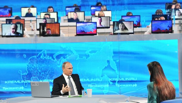 Прямая линия с президентом России Владимиром Путиным. Архивное фото