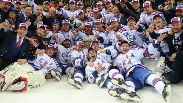 Игроки СКА, ставшие обладателями Кубка Гагарина Континентальной хоккейной лиги сезона 2014-2015