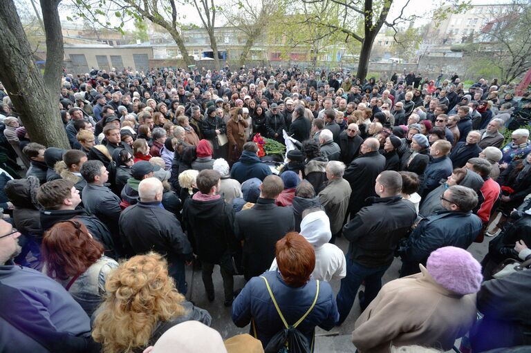 Жители Киева прощаются с журналистом Олесем Бузиной