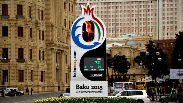Часы, которые отсчитывают время до открытия Европейских игр 2015. Архивное фото