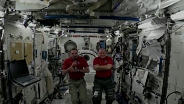 Представители экипажа МКС рассказали, чего им не хватает в космосе