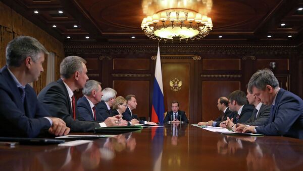 Премьер-министр РФ Дмитрий Медведев провел совещание в подмосковной резиденции Горки