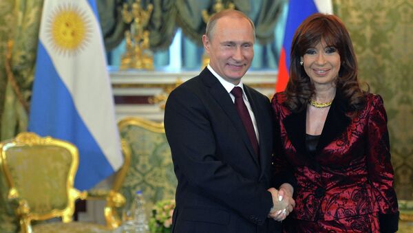 Президент России Владимир Путин и президент Аргентинской Республики Кристина Фернандес де Киршнер во время встречи в Кремле