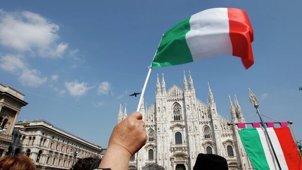 Флаги Италии. Архивное фото