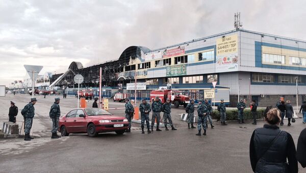 Пожар в торговом центре Адем в Алма-Ате