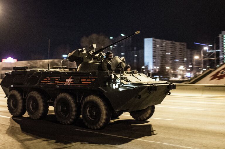 Перемещение военной техники из Алабино на Ходынское поле