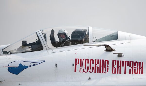 Самолет пилотажной группы Русские Витязи СУ-27 во время подготовки воздушной части военного парада в честь 70-й годовщины Победы