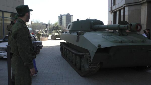 Военные ДНР показали подготовленную для парада Победы технику