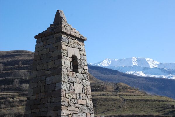 Боевая вайнахская башня в Аргунском ущелье