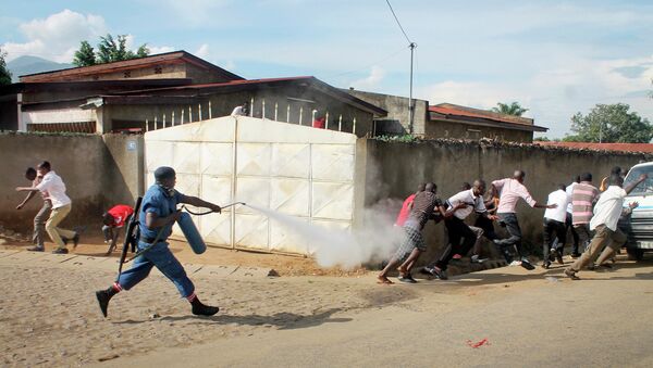 Полиция Бурунди направила слезоточивый газ и водометы на протестующих. Архивное фото