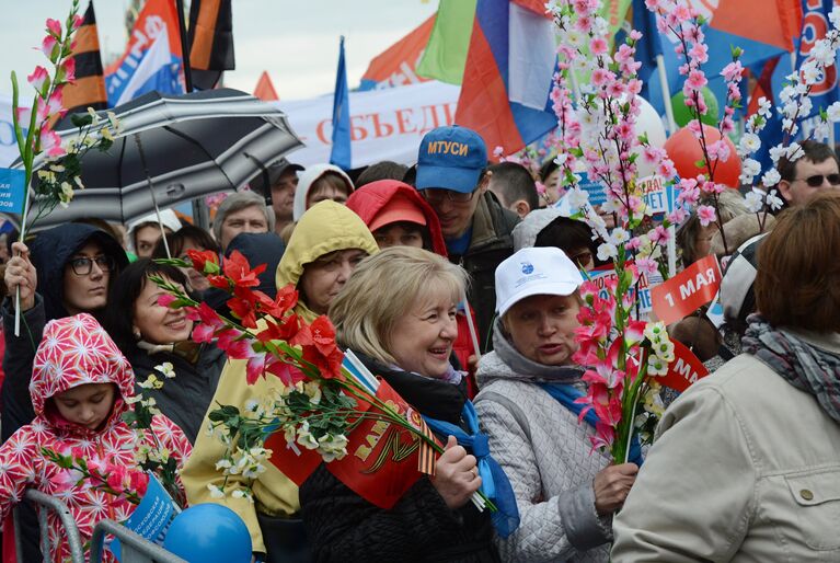 Шествие профсоюзов, приуроченное к Дню Весны и Труда, в Москве