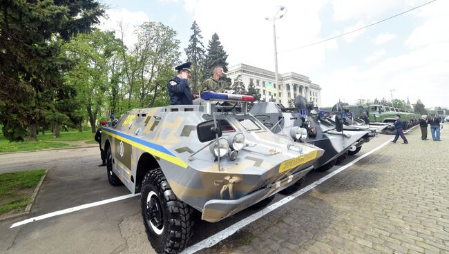 Смотр военной техники на Куликовом поле в Одессе 1 мая