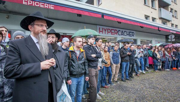 Молодые евреи из России нанесли визит солидарности в Париж
