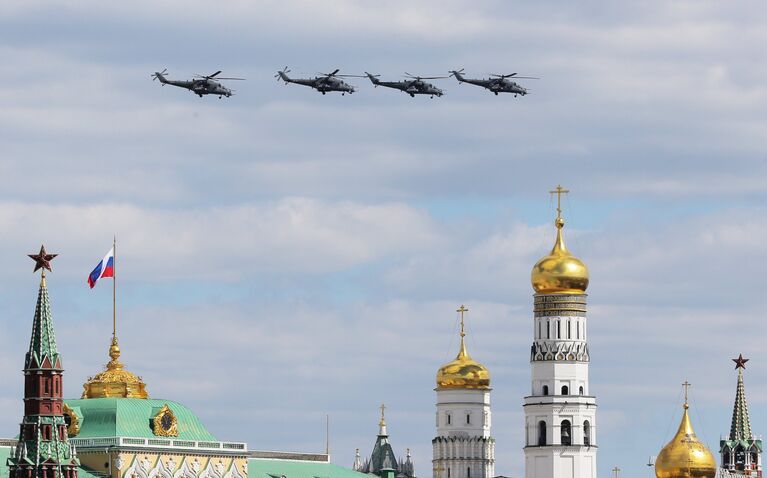 Репетиция воздушной части военного парада в Москве в ознаменование 70-летия Победы в Великой Отечественной войне 1941-1945 годов