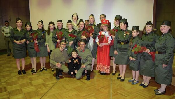Российская театральная группа в Сирии после выступления на концерте, посвященному Дню Победы