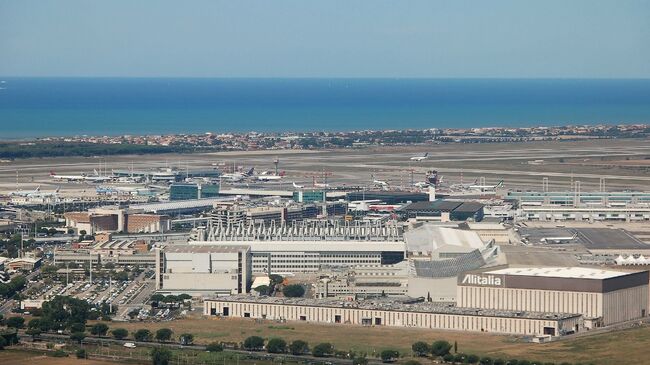 Вид на международный аэропорт имени Леонардо да Винчи в Риме. Архивное фото