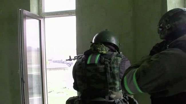 Дагестанская полиция во время спецоперации. Архивное фото