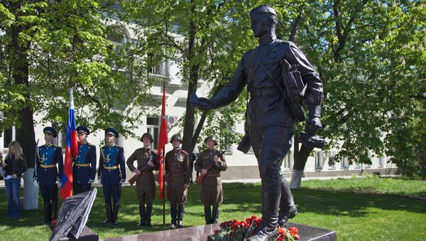 Открытие памятника фронтовому почтальону в Воронеже