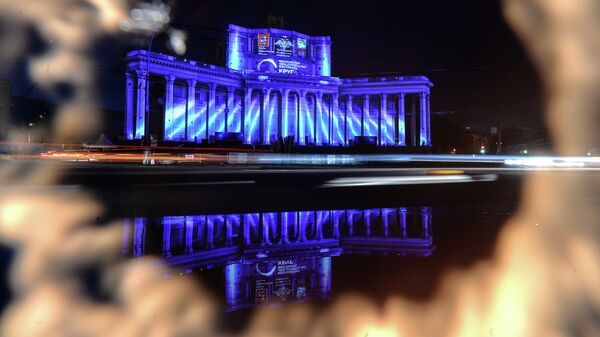 Световые проекции на фасаде театра Российской Армии, посвященные Великой Отечественной войне