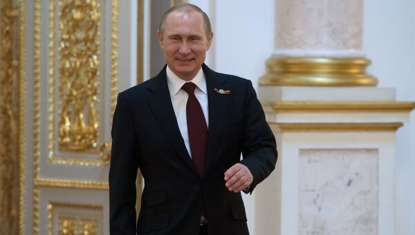Президент Российской Федерации Владимир Путин во время встречи глав делегаций государств-участников Содружества Независимых государств (СНГ) в Кремле