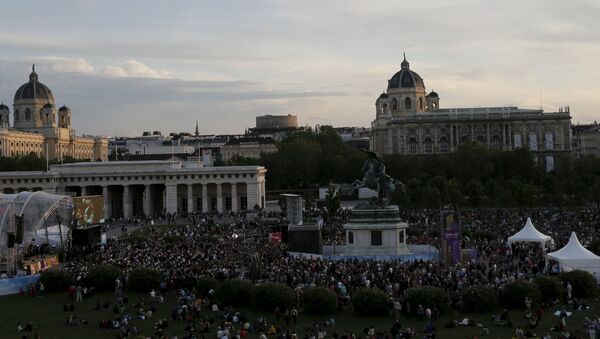 Концерт, посвященный окончанию Второй Мировой, на Площади Героев в Вене