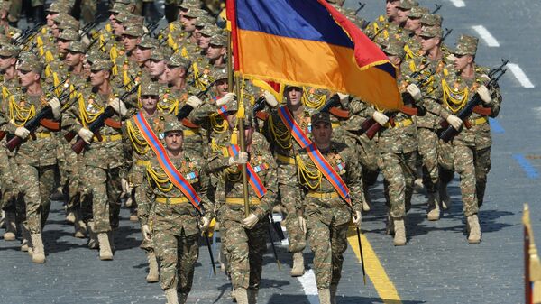 Военнослужащие Вооруженных сил Армении во время военного парада. Архивное фото