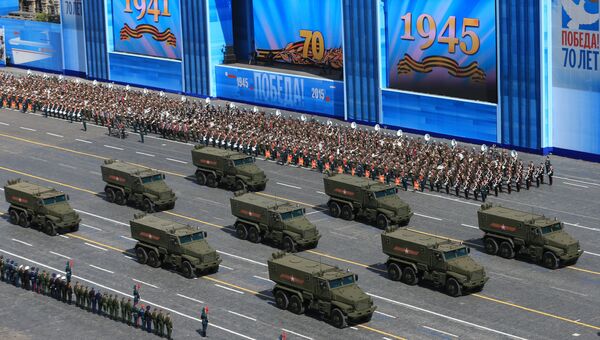 Бронеавтомобиль повышенной защищенности Тайфун-У во время военного парада в ознаменование 70-летия Победы в Великой Отечественной войне
