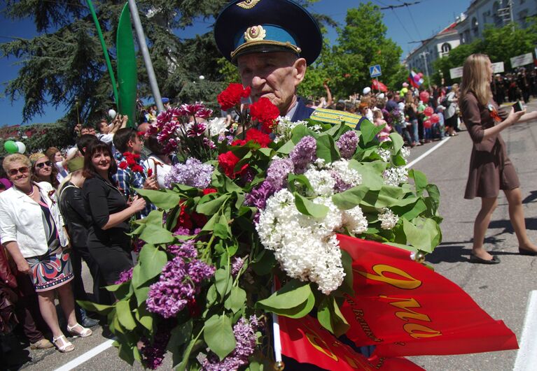 Ветеран Великой Отечественной войны во время празднования 70-летия Победы в Великой Отечественной войне 1941-1945 годов в городе-герое Севастополе