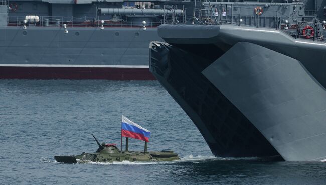 Репетиция парада ко Дню ВМФ в Севастополе. Архивное фото